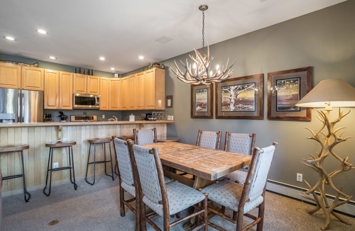 Peak 8 House | Cozy Ski-In/Ski-Out Townhome: Perfect for Family Gatherings