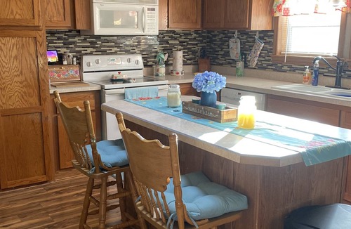 Tyner House | Cozy Sky View on 18 acres with pond