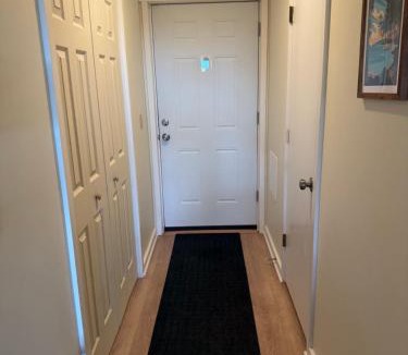 Bellaire House | Cozy Slope CondoPet Friendly