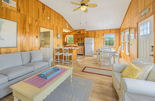 Avon House | Cozy Soundside Cottage w/Beach Nearby, Grill, Outdoor Shower, Movies, Books