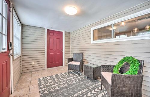 South Bend House | Cozy South Bend Retreat < 2 Mi to Notre Dame!