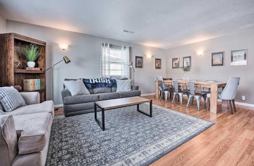 South Bend House | Cozy South Bend Retreat < 2 Mi to Notre Dame!
