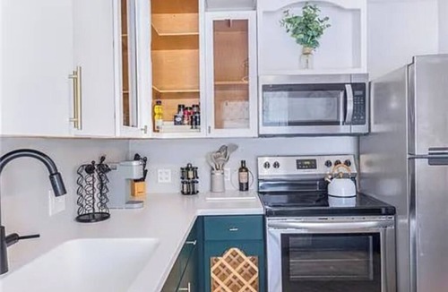 St. George Apartment | Cozy South County Condon
