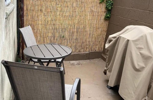 Newbold House | Cozy South Philly home