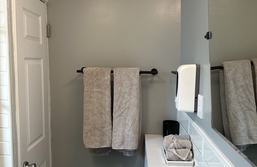 Newbold House | Cozy South Philly home