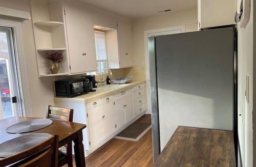 Salinas House | Cozy South Salinas Casita