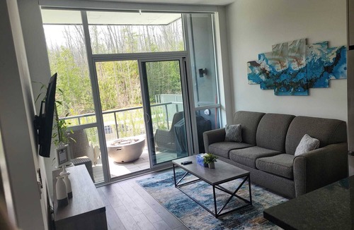 Innisfil Condo | Cozy south view suite overlooking the nature preserve trail