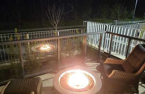 Innisfil Condo | Cozy south view suite overlooking the nature preserve trail