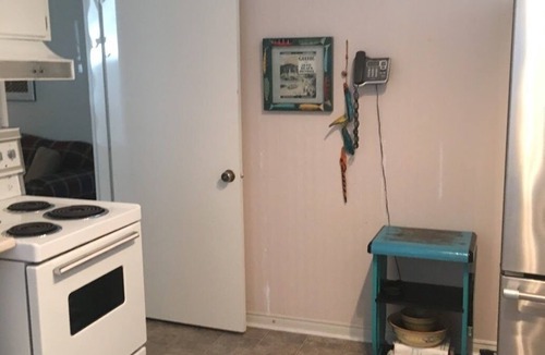 Southampton House | Cozy Southampton Cottage Walk to Beach 3BR Firepit & Deck