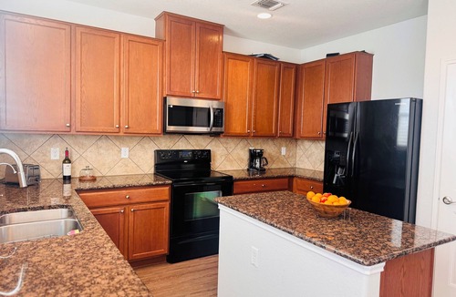 Austin House | Cozy Southeast Austin home near COTA& Downtown