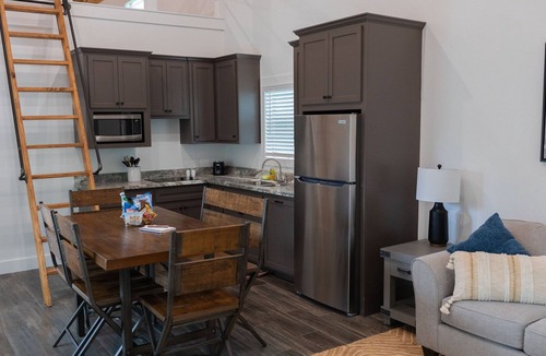 Livingston Cabin | Cozy, Spacious, and Right on the Banks of Rocky Creek, Two Creeks Crossing Resort