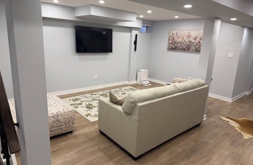 Vaughan House | Cozy & Spacious basement