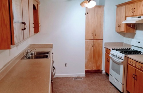 Cleveland House | Cozy & Spacious near Lee Univ
