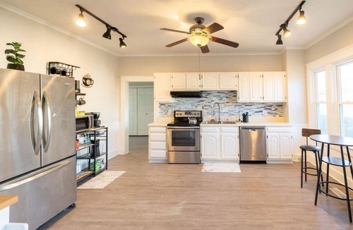 Trappe House | Cozy & Spacious, The Calway Inn