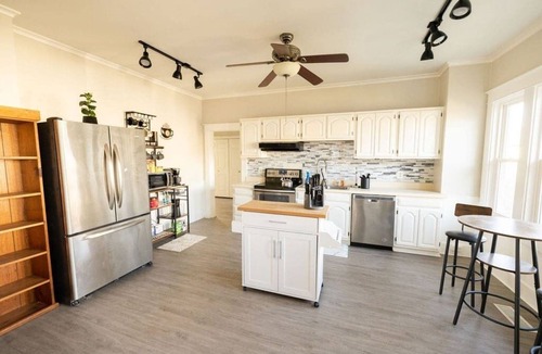 Trappe House | Cozy & Spacious, The Calway Inn