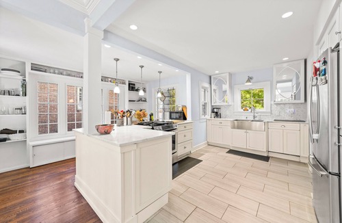 Cleveland House | Cozy, Spacious & Charming 3BR Home - Yard/Deck, AC, and Fantastic Neighborhood!