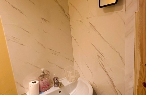 Bradford Apartment | Cozy Specious room