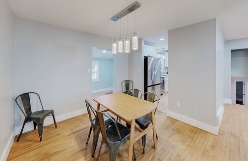 Fayetteville House | Cozy Split Level Pet Friendly Monthly Rental Home