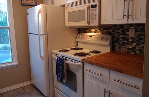 Bayview Condo | Cozy ST. PETE retreat.