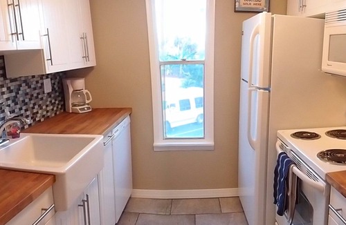 Bayview Condo | Cozy ST. PETE retreat.