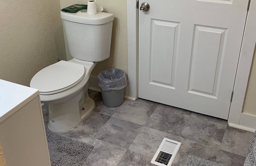 Elkhart House | Cozy stay at newly remodeled Oasis at Point Rock. Pet friendly!