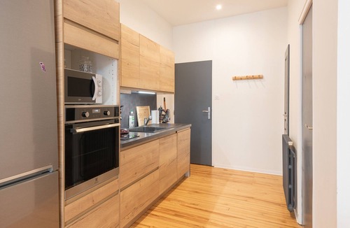 Bagneres-de-Bigorre Apartment | Cozy Stay in Bagnères – Renovated Bastan Studio, Balcony, Ultra-Fast Wi-Fi, Near Spa