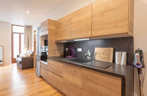 Bagneres-de-Bigorre Apartment | Cozy Stay in Bagnères – Renovated Bastan Studio, Balcony, Ultra-Fast Wi-Fi, Near Spa