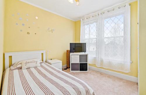 Swissvale House | Cozy Stay in Pittsburgh