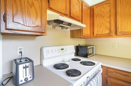 South Deerfield Apartment | Cozy Stay in South Deerfield