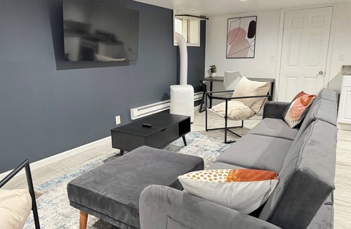 Irvington Apartment | Cozy Stay, Near Newark Airport & NYC – 10 Min to EWR, 30 Min to Manhattan!