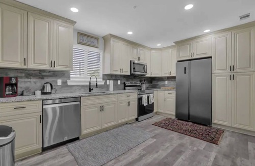 Kennesaw House | Cozy Stay Townhouse