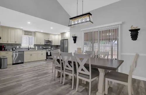 Kennesaw House | Cozy Stay Townhouse