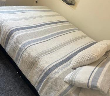 Vassall House | Cozy stay with garden view