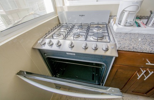 Costa Apartment | Cozy - Steps from beach + AC/HEAT