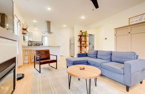 Manhattan House | Cozy Stone Family Home 3BR w/Separate Office