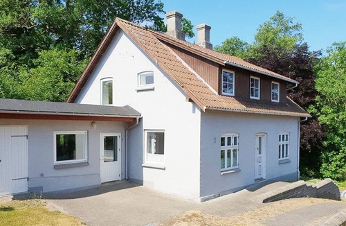 Sonder Stenderup House | Cozy stone holiday home in the immediate vicinity of the beach