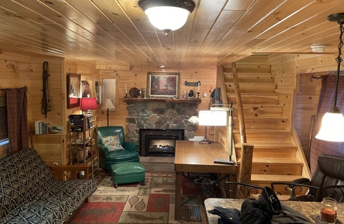 Brantingham Cabin | Cozy Stonehouse Cabin on Brantingham Lake!nPet friendly!