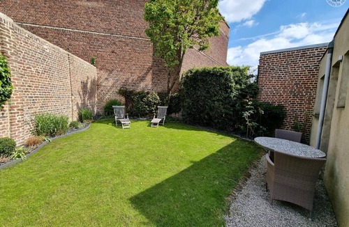 Saint-Andre-lez-Lille Apartment | Cozy studio with WiFi, air conditioning and secure parking near Lille