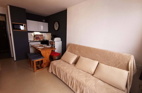 Prapoutel Apartment | Cozy studio 3rd floor, valley view, ski-in/ski-out