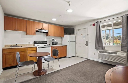 Fremont Apartment | (Cozy studio, 1BED, 1BA, w/kitchen)