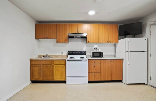 Fremont Apartment | (Cozy studio, 1BED, 1BA, w/kitchen)