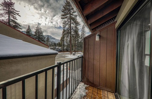 Truckee Condo | Cozy Studio #226 at Donner Lake Village