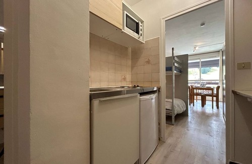 Saint-Etienne-en-Devoluy Apartment | Cozy studio 50m from slopes with Wifi and parking