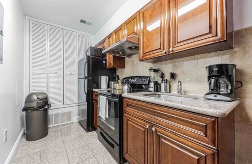 Center City Apartment | Cozy Studio Across from Convention Center | 3R