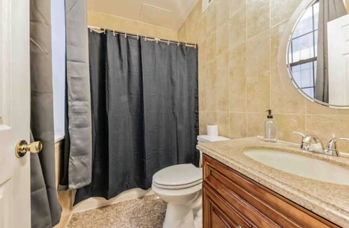 Center City Apartment | Cozy Studio across from Convention Center | 4R