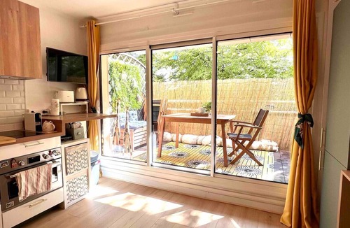 Levallois-Perret Apartment | Cozy studio and large terrace 5 mn from the metro and 10 mn from Paris only!nnnn