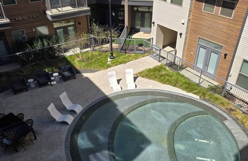 Fort Worth Apartment | Cozy studio apartment in fabulous Fort Worth! Close to downtown and West 7th!