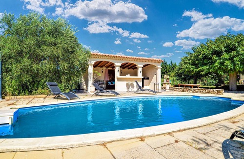 Pouzilhac Apartment | Cozy studio apartment with spacious terrace and private swimming pool