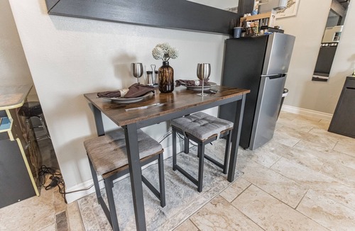Vista Apartment | Cozy Studio Apartment , Luxury and Private Firepit