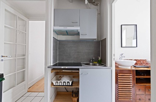 Quartier Saint-Georges Apartment | Cozy Studio Apartment Near at the Centre